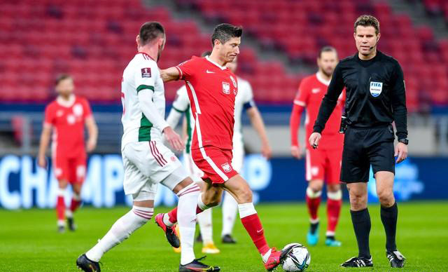 拜仁大获全胜开局，狂轰球卷土重来的简单介绍