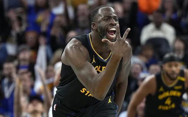 包含人后场集体爆发，火箭难挡攻势的词条