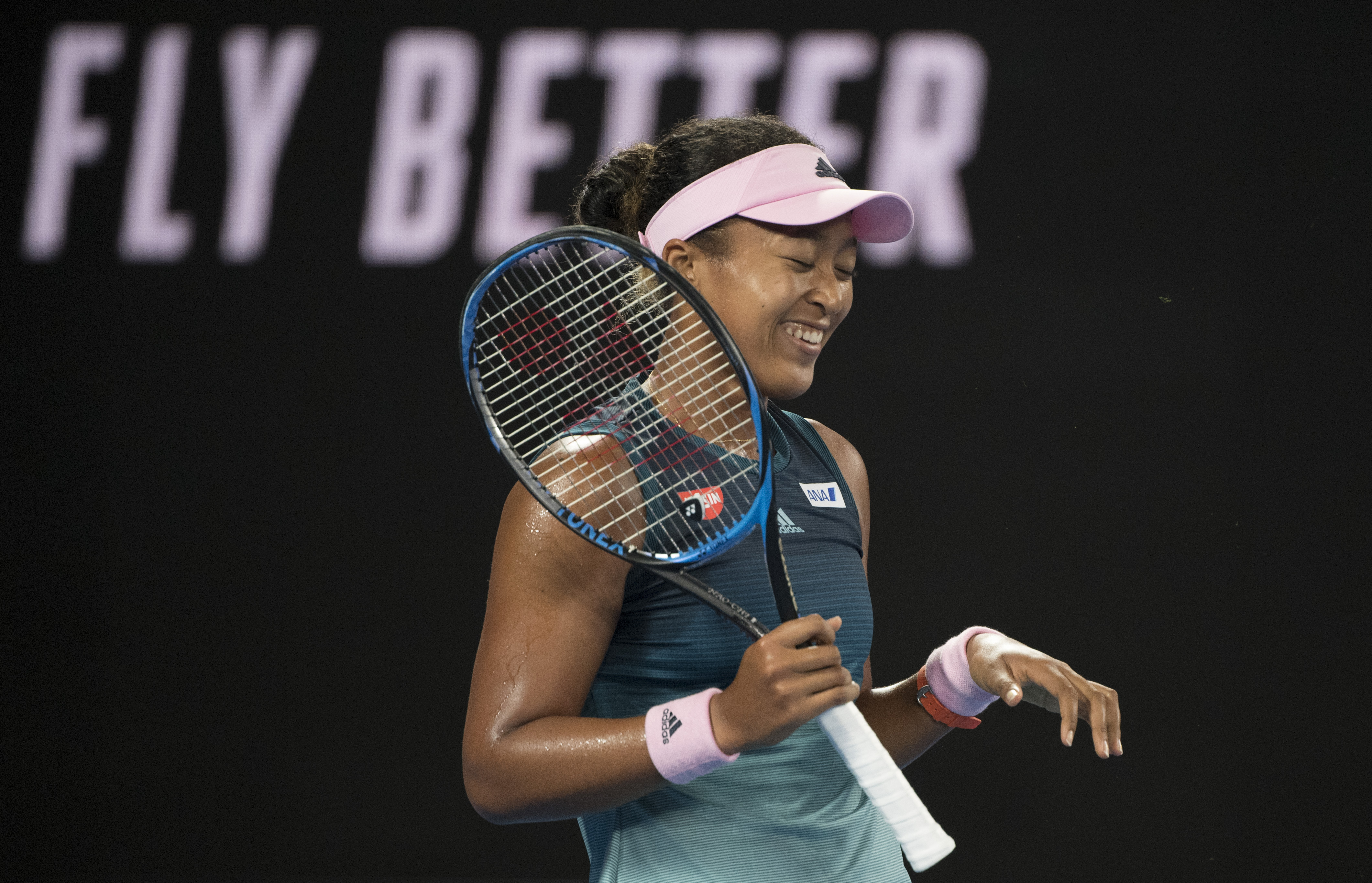 关于大坂直美回归赛场，回归赛场首场状态亮眼，湖人观众沸腾！的信息